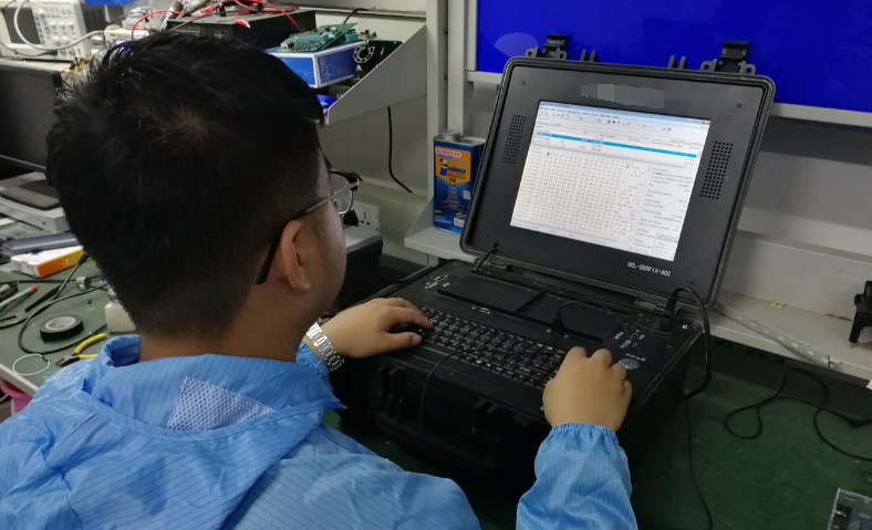 尋求線下專業(yè)數(shù)據(jù)恢復(fù)服務(wù)（終極手段）